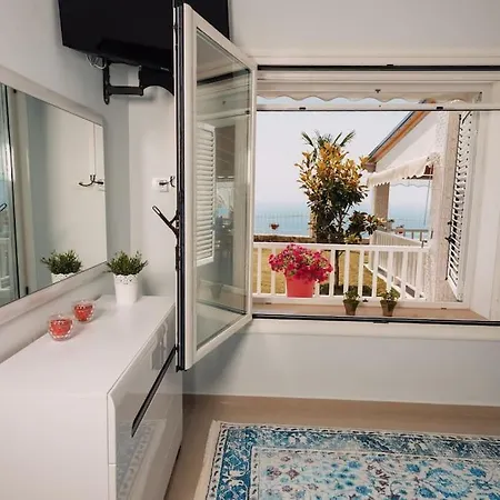 Vila&apartments Kadare *
