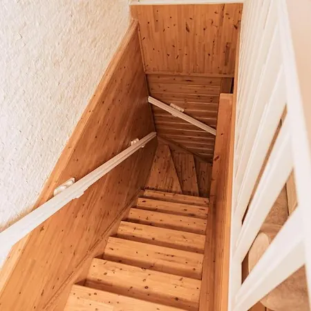 Vila&apartments Kadare 4* Палас