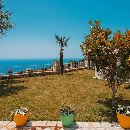 Vila&apartments Kadare 4*