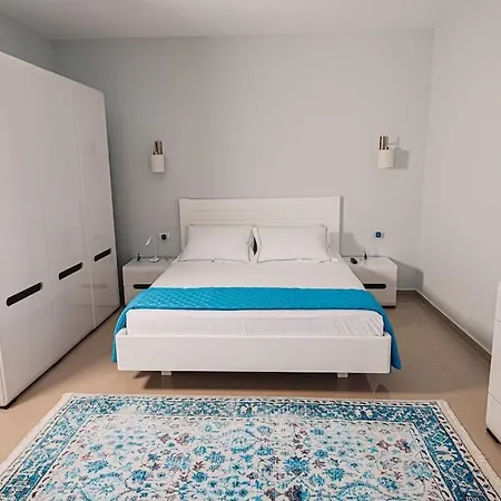 Vila&apartments Kadare * Palasë