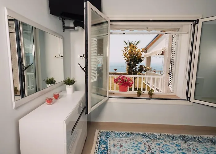Vila&apartments Kadare 4*
