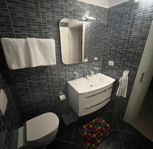 Vila&apartments Kadare