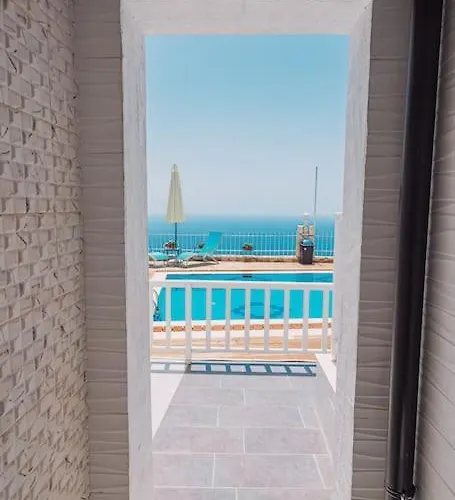 Pensión Vila&apartments Kadare 4*