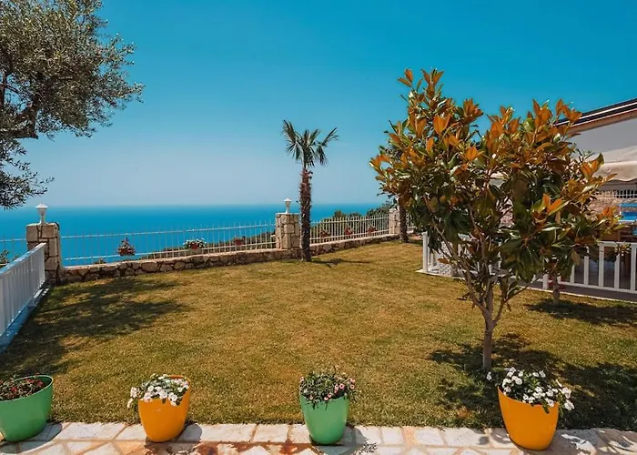 Vila&apartments Kadare 4*